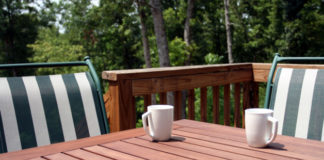 Tavoli e sedie in legno: cure per mantenerli belli 1524 0 Tavoli e sedie in legno cure per mantenerli belli_ok2